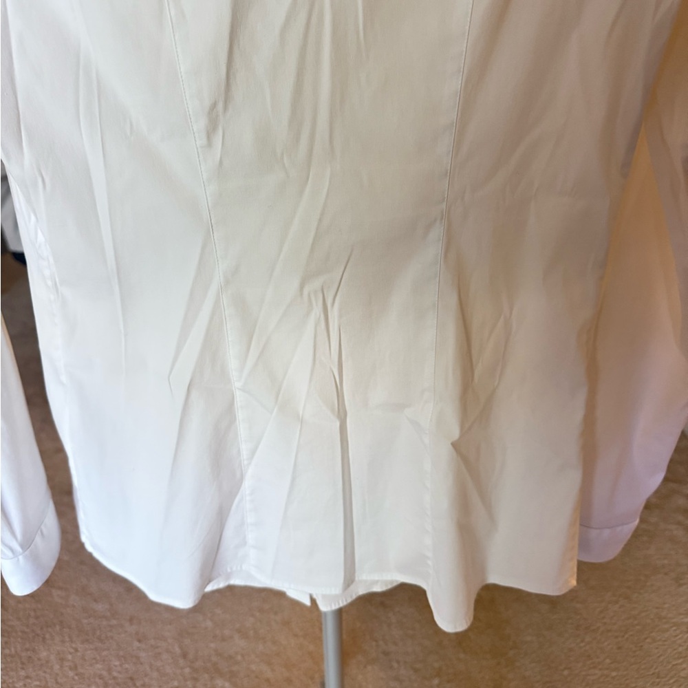 Burberry Classic White Shirt with Black Leather Collar - Picture 13 of 15